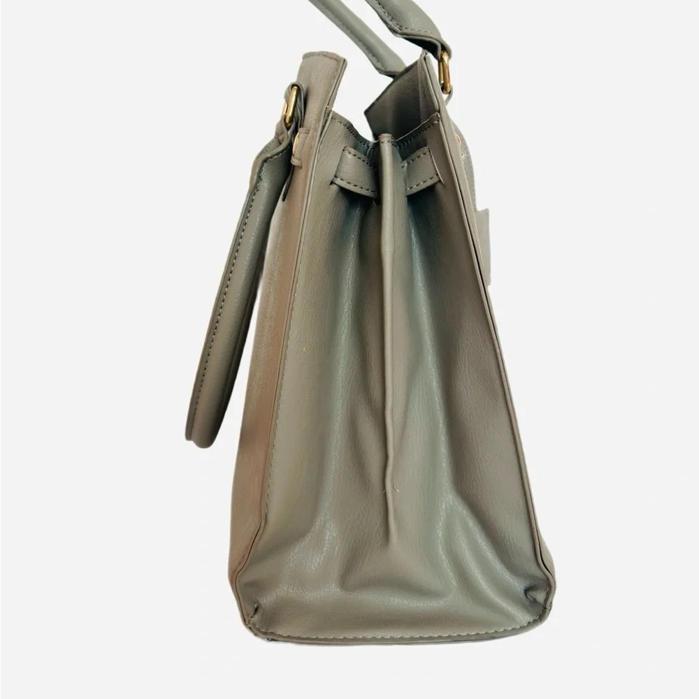 BCBG PARIS ~ Large Gray Satchel Hand Bag w/Beige Lining Gold Tone Hardware